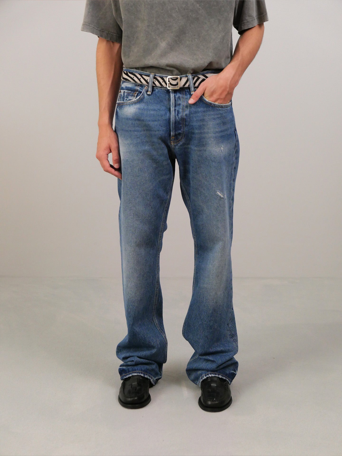 2010m Regular Fit Jeans - Vintage Blue