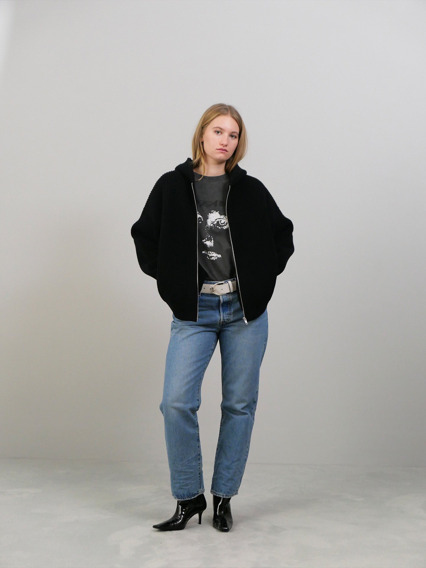 Vonarstraeti Zipped - Black