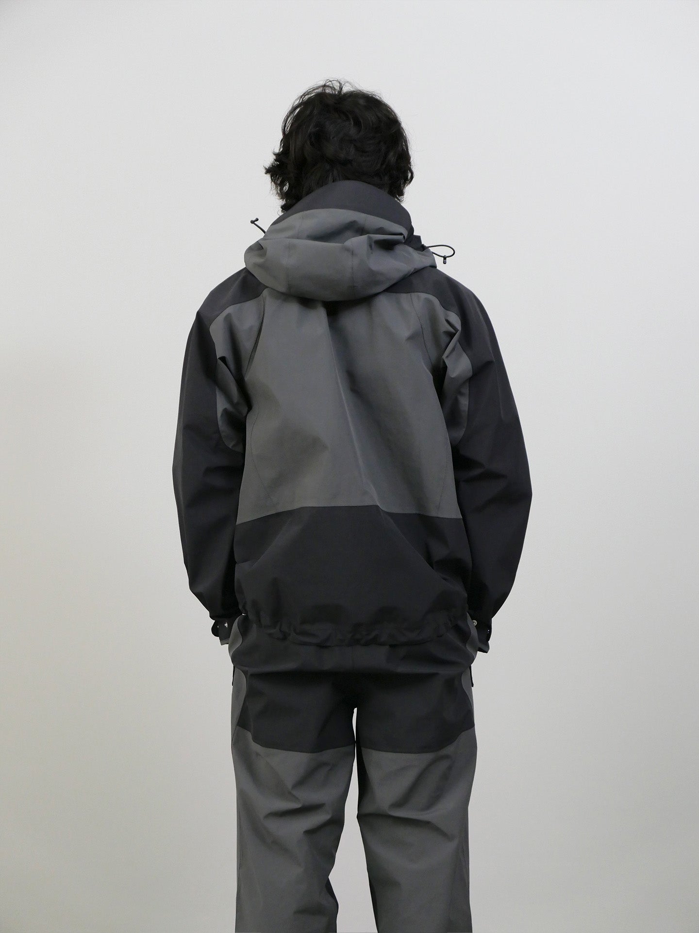 Dyngja Shell Jacket