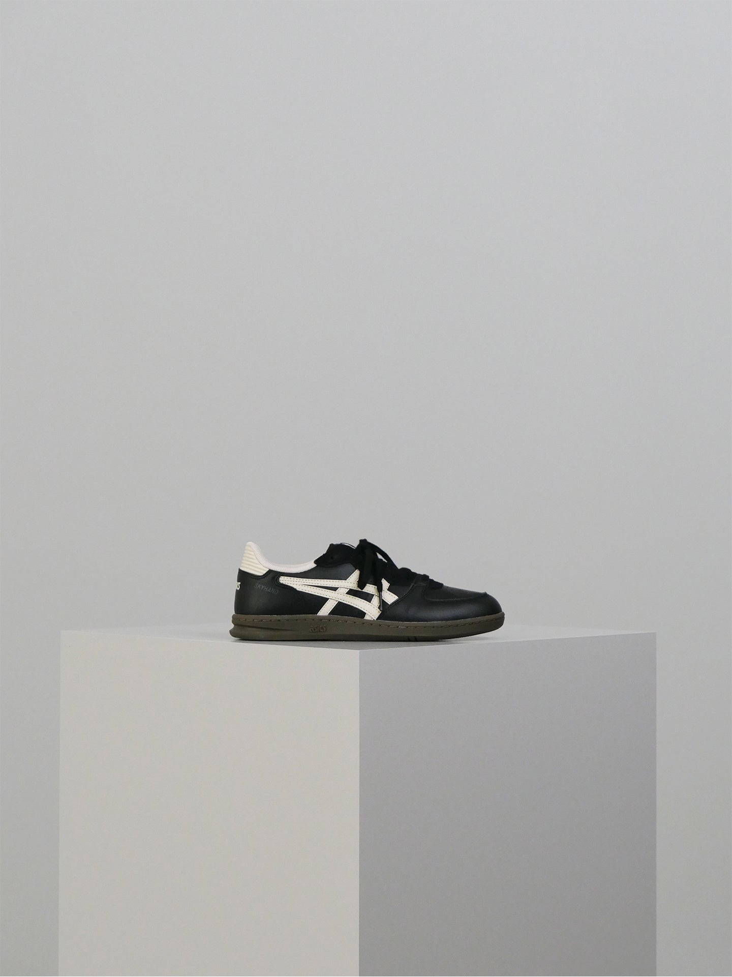 Skyhand OG - Black/Oatmeal