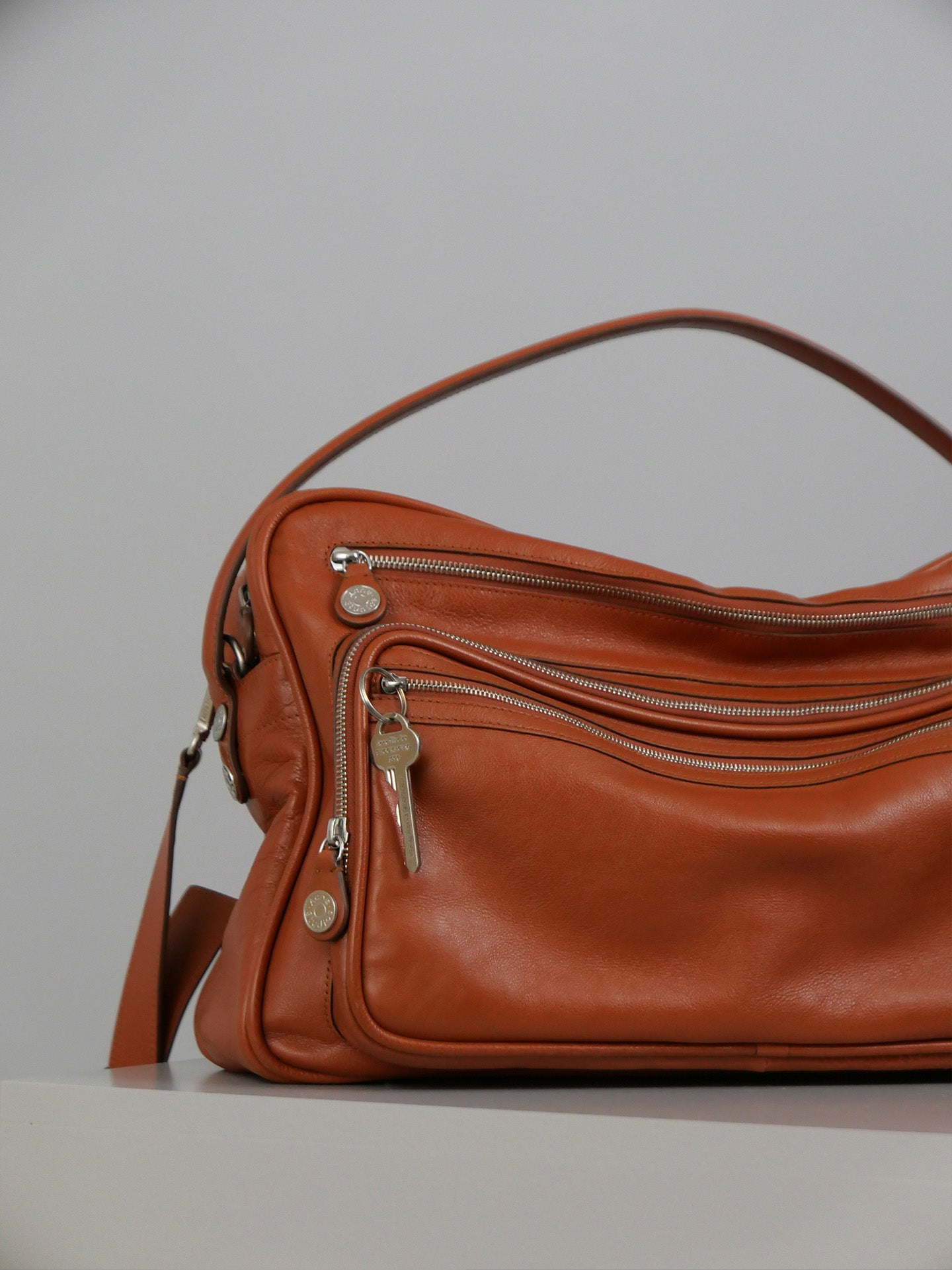 Camero Camera Bag - Cognac Brown