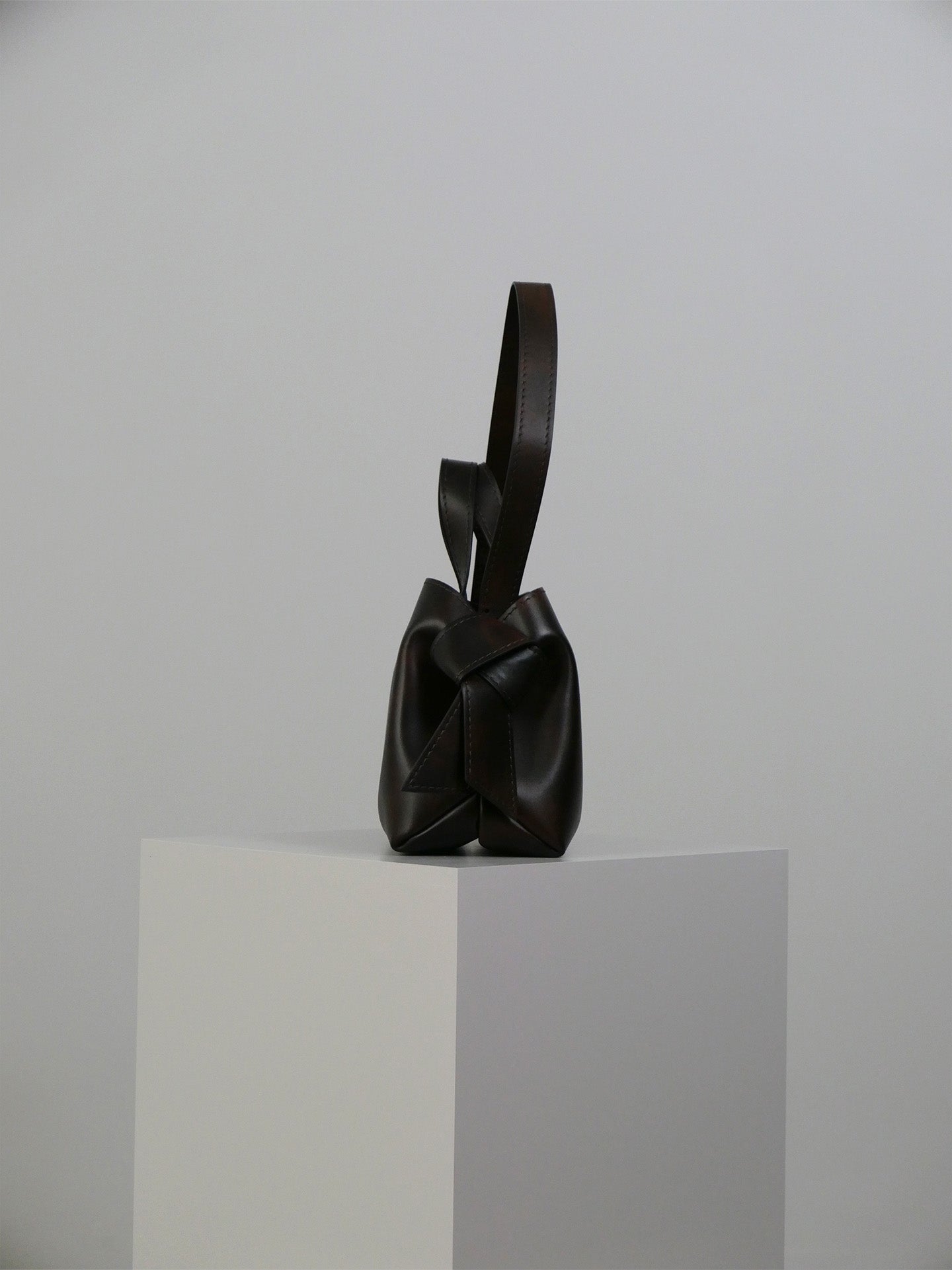 Musubi Midi Tote Bag - Dark Brown