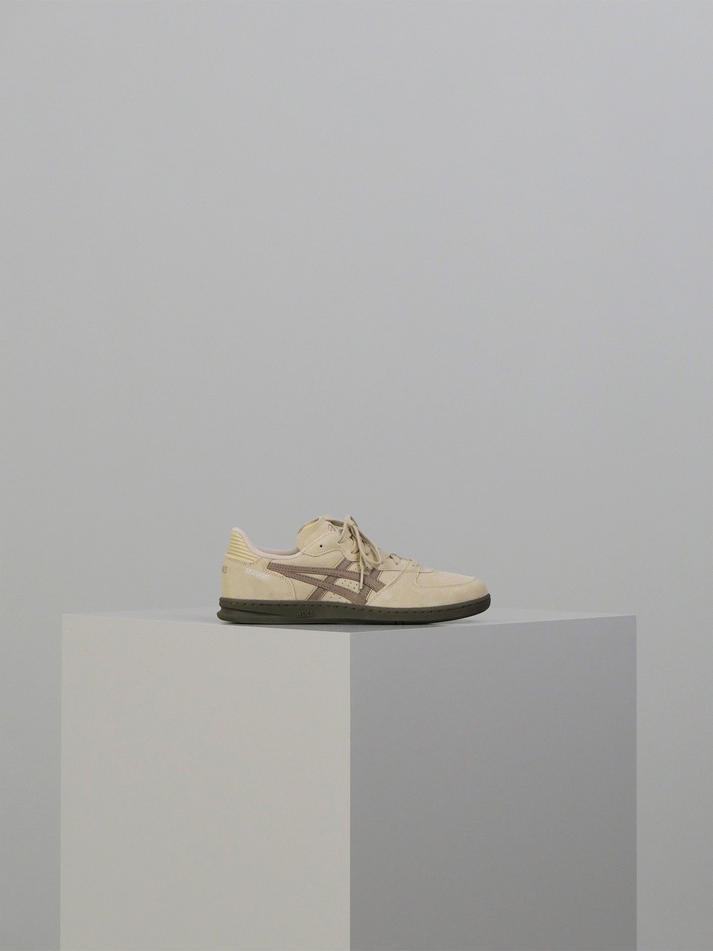 Skyhand OG - Feather Grey/Taupe Grey