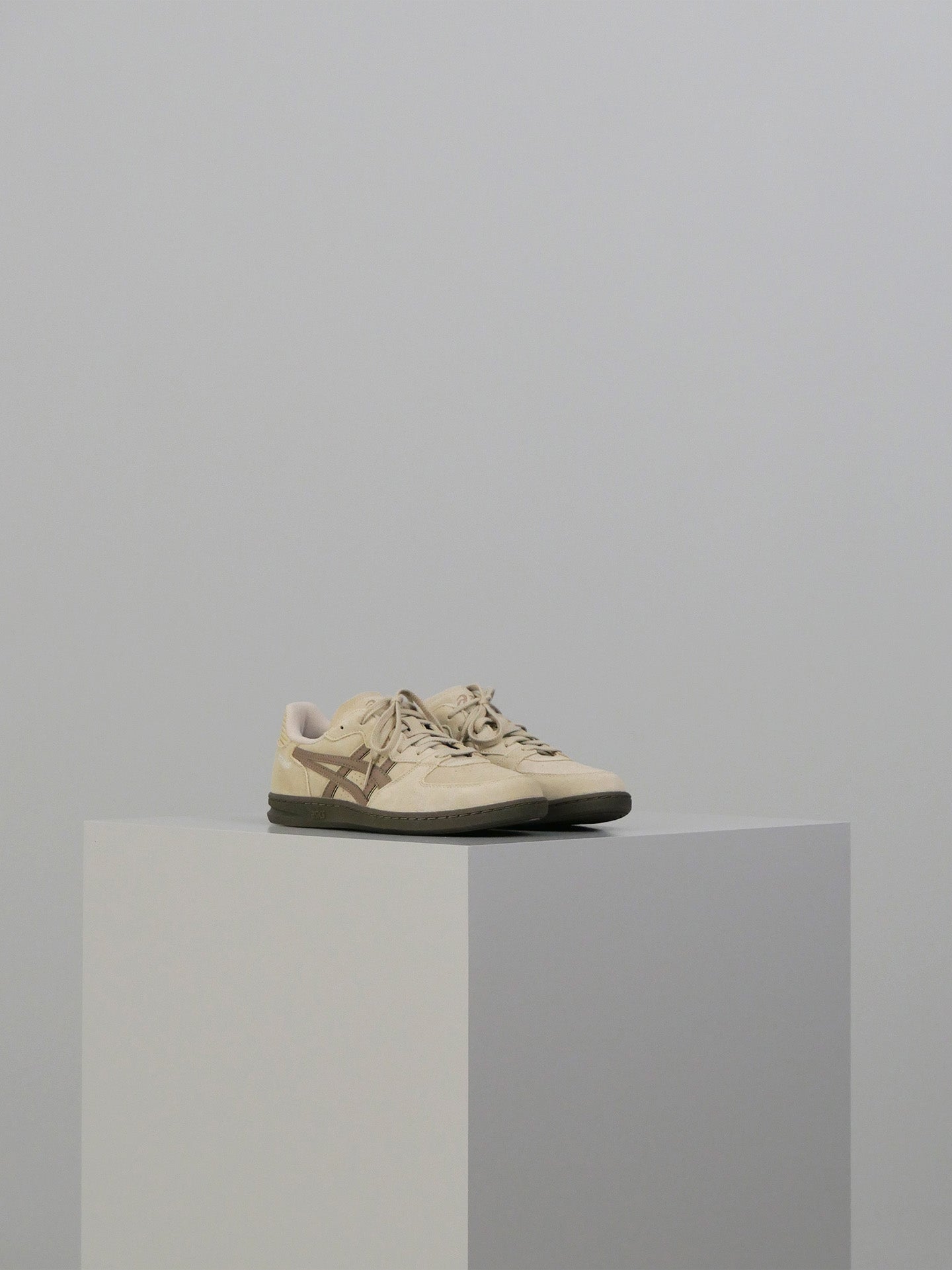 Skyhand OG - Feather Grey/Taupe Grey