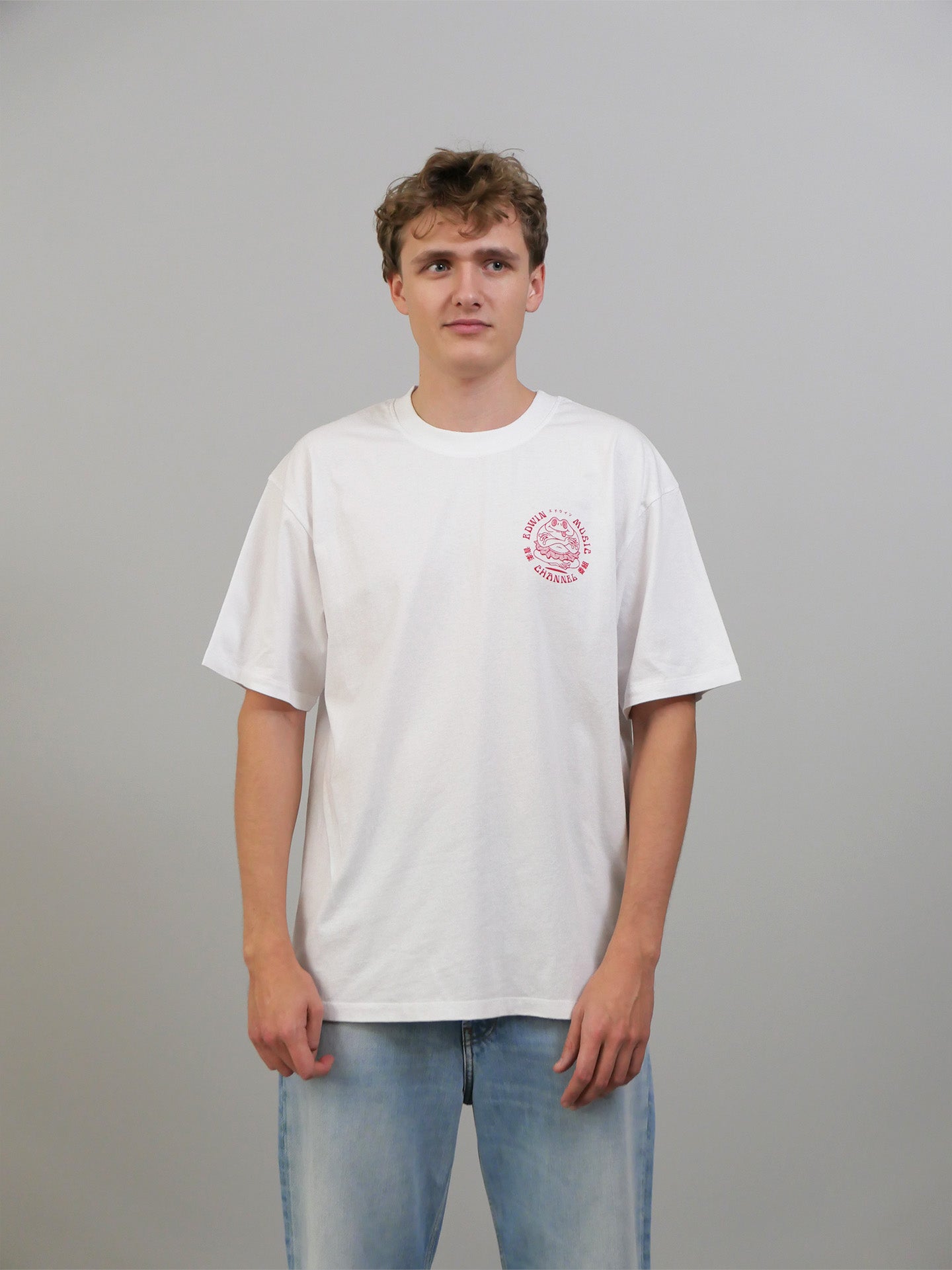 Music Channel T-shirt - White/Red