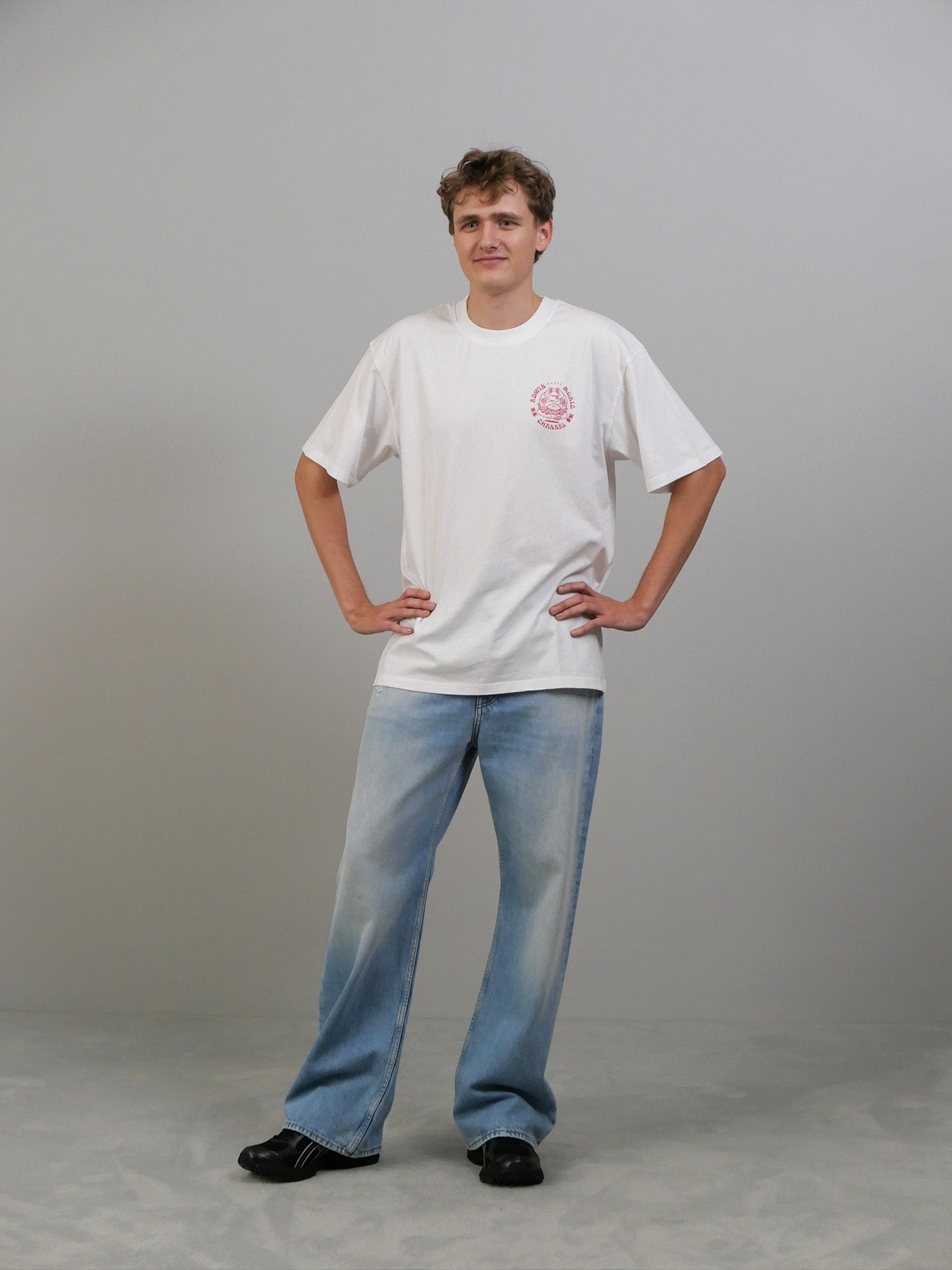 Music Channel T-shirt - White/Red