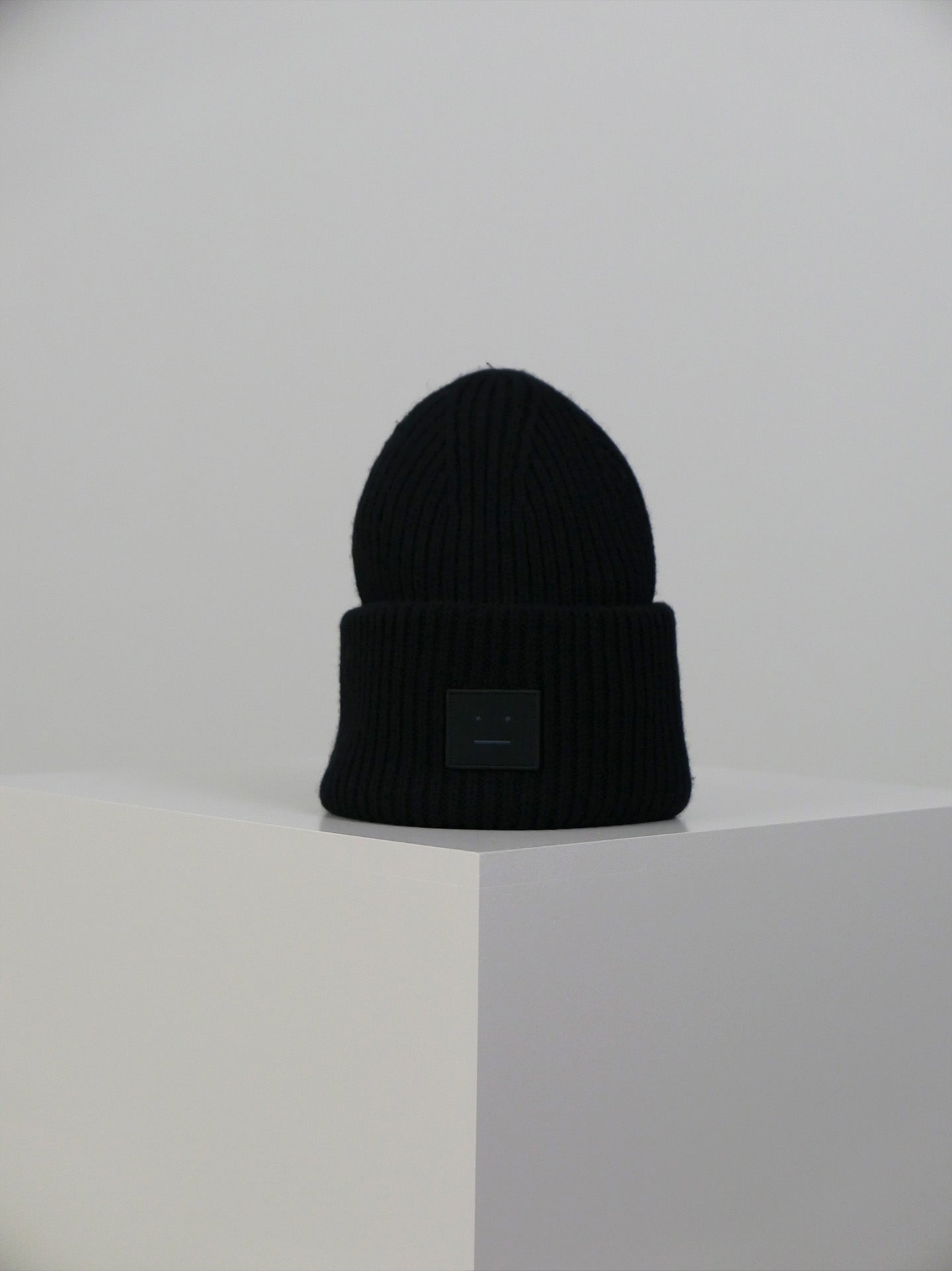 Large Logo Face Beanie - Black