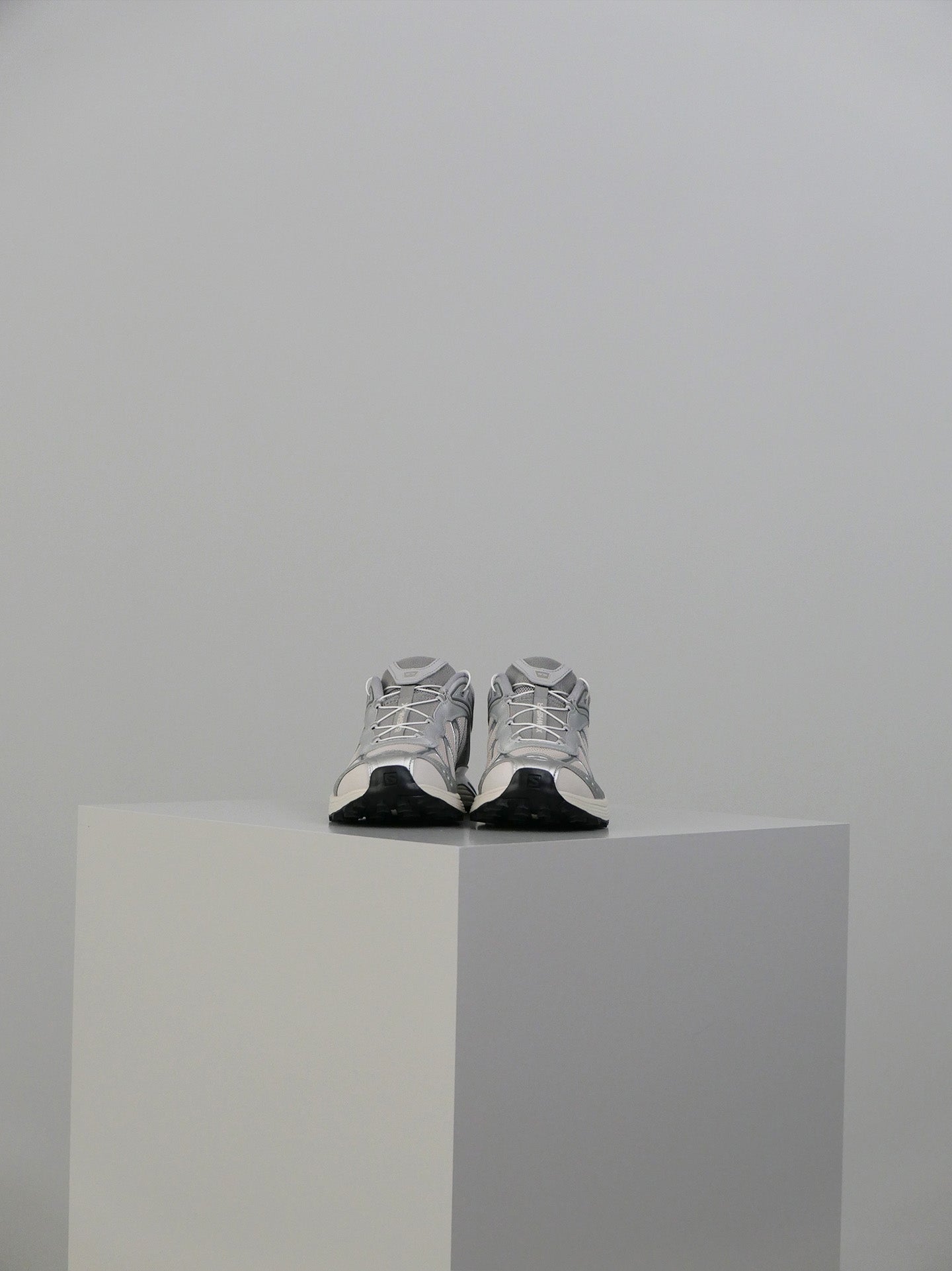 XT-Whisper - Ftw Silver/Lunar Rock/Silver Cloud