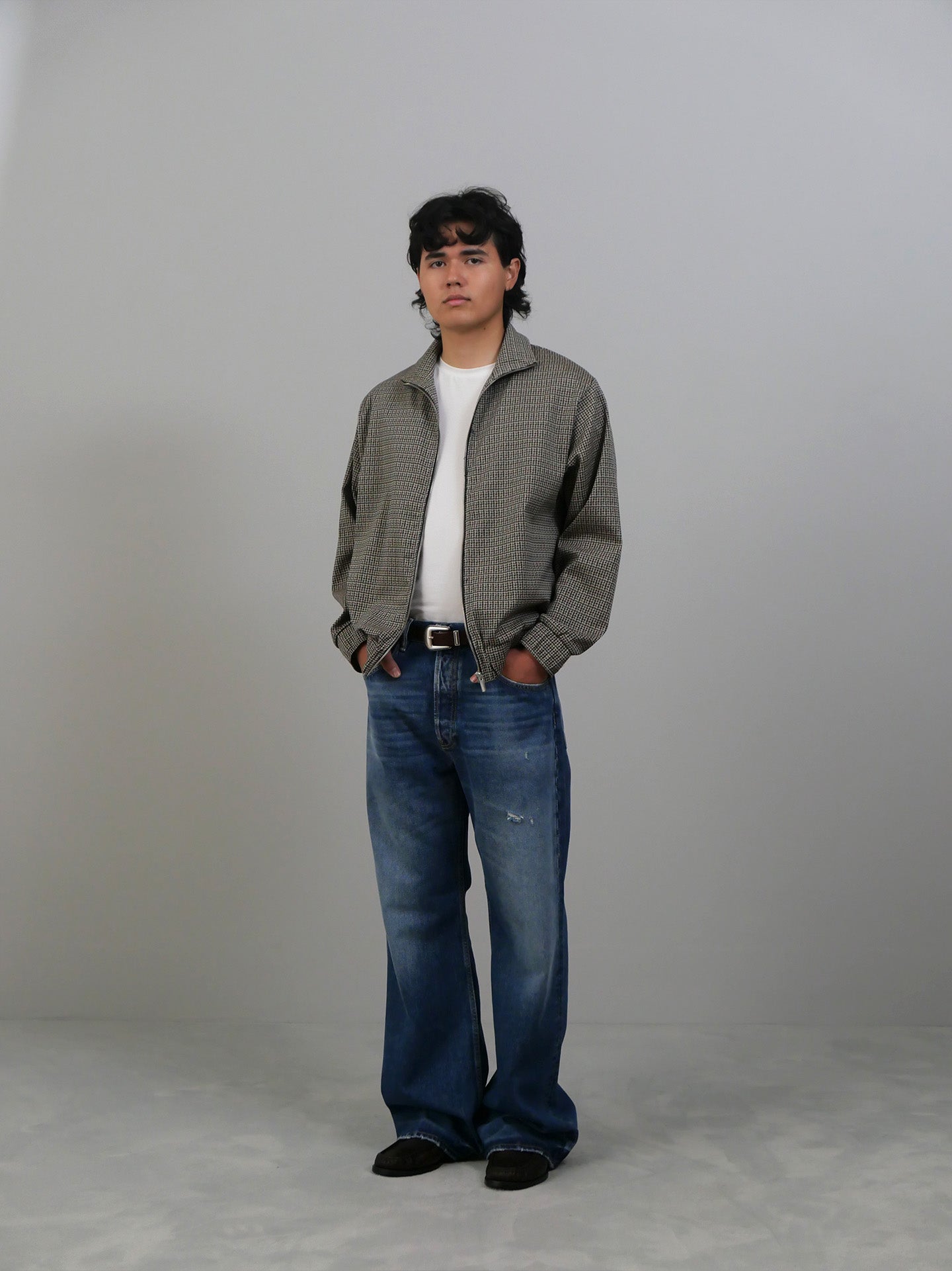 Stand Zip - Sand/Brown Check