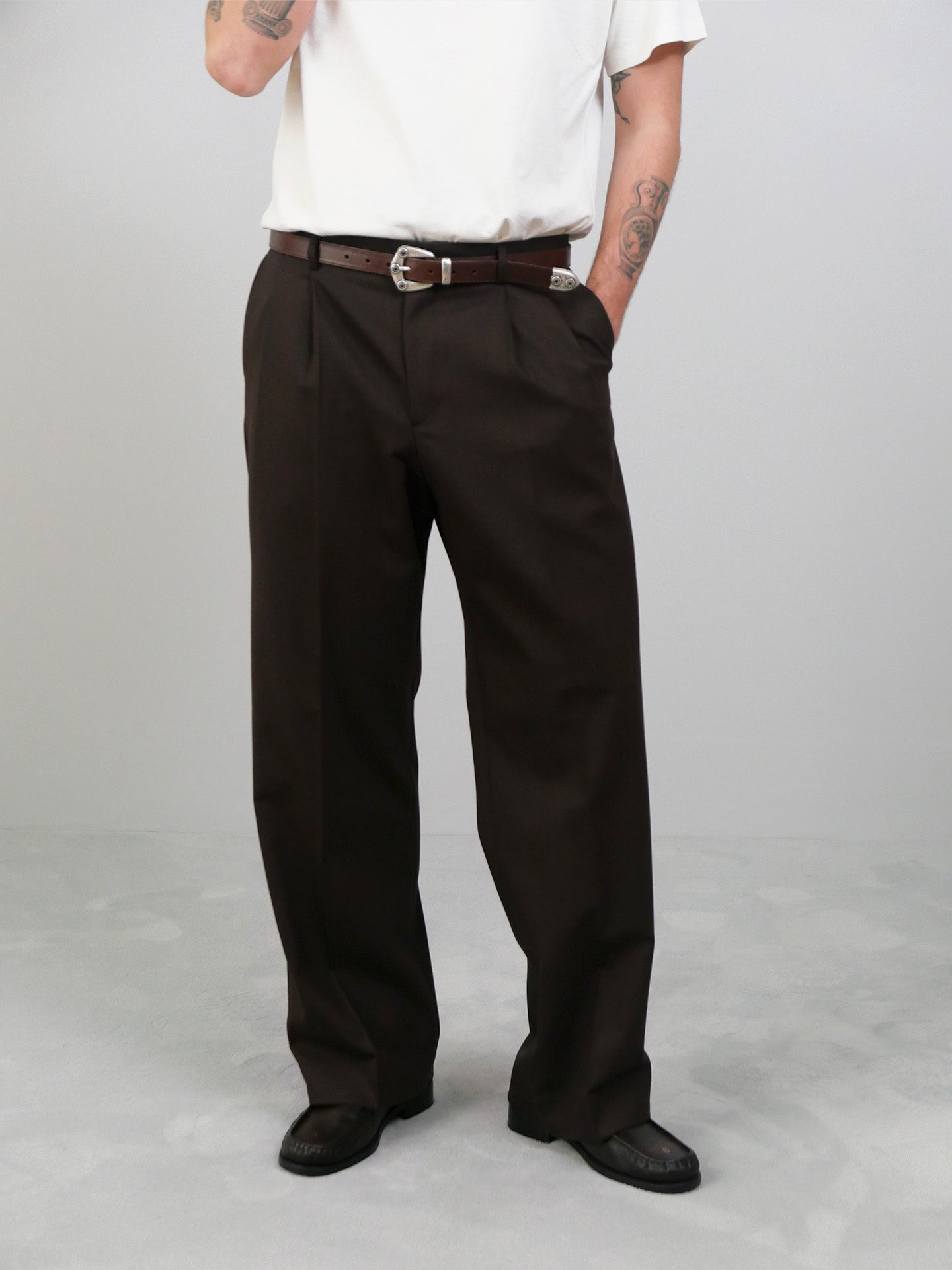 Wide Pleated Trouser - Brown