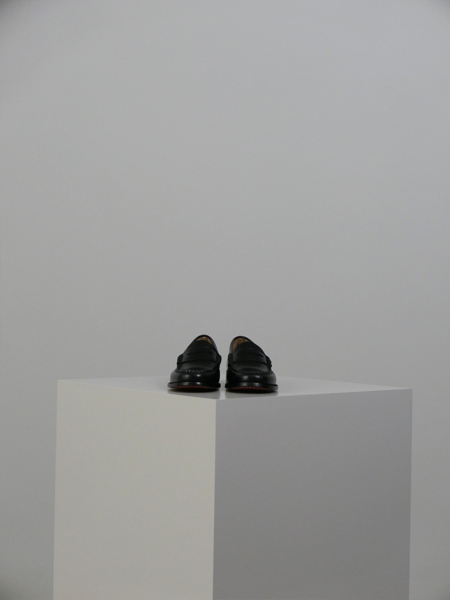 Larson Moc Penny - Black Leather